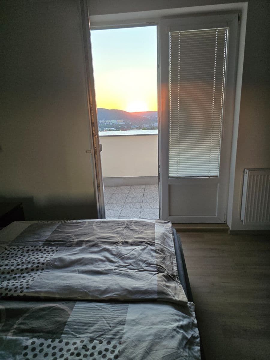 Pronájem bytu 3+1 74 m², Tůmova, Brno, Jihomoravský kraj Pronájem bytu 3+1 74 m², Tůmova, Brno, Jihomoravský kraj