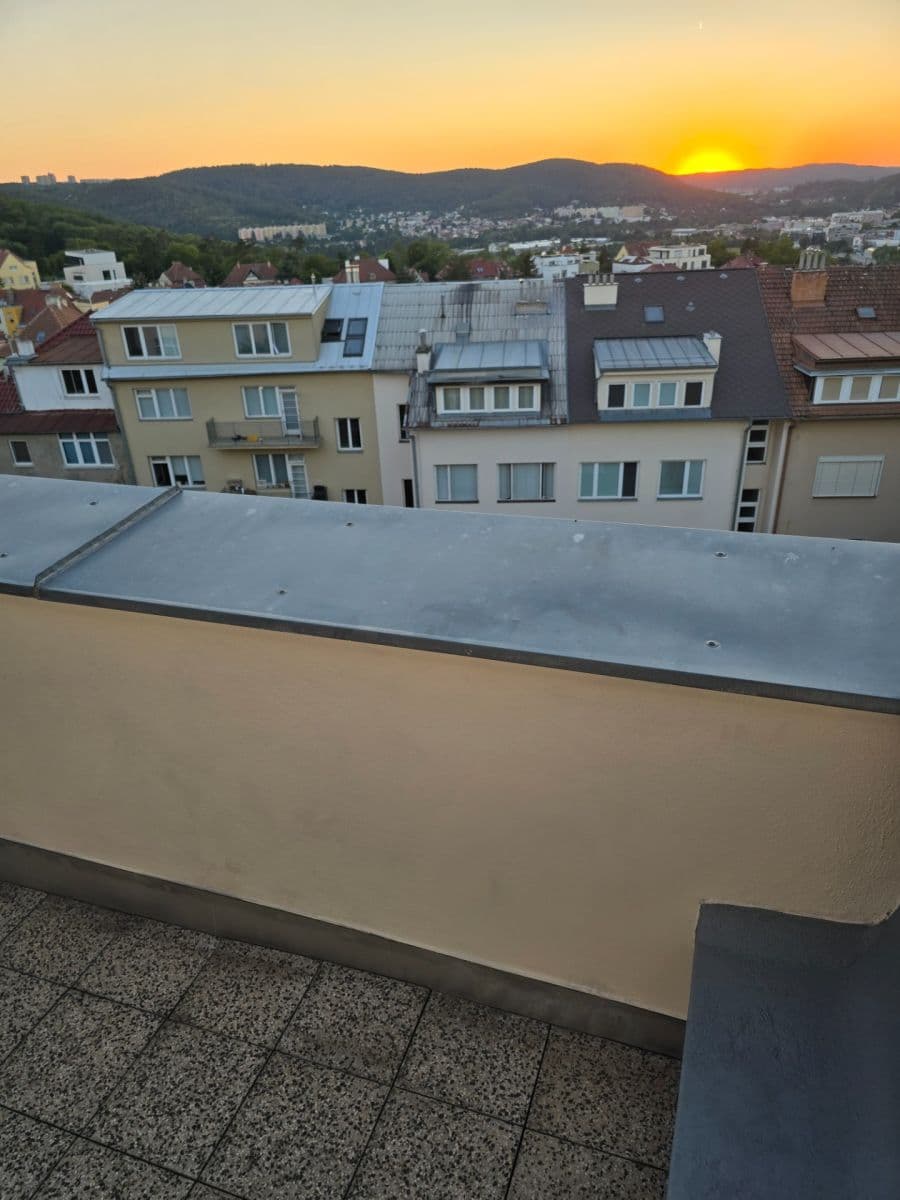 Pronájem bytu 3+1 74 m², Tůmova, Brno, Jihomoravský kraj Pronájem bytu 3+1 74 m², Tůmova, Brno, Jihomoravský kraj