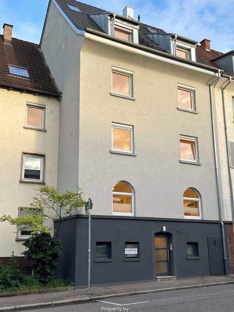 Pronájem bytu 3+1 74 m², Talstraße 34a, Stuttgart, Bádensko-Württembersko Pronájem bytu 3+1 74 m², Talstraße 34a, Stuttgart, Bádensko-Württembersko