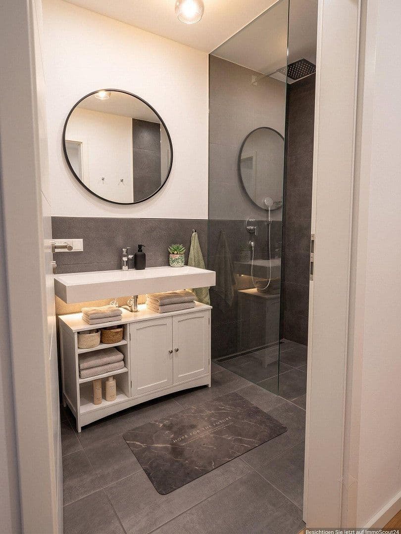 Pronájem bytu 3+1 74 m², Talstraße 34a, Stuttgart, Bádensko-Württembersko Pronájem bytu 3+1 74 m², Talstraße 34a, Stuttgart, Bádensko-Württembersko