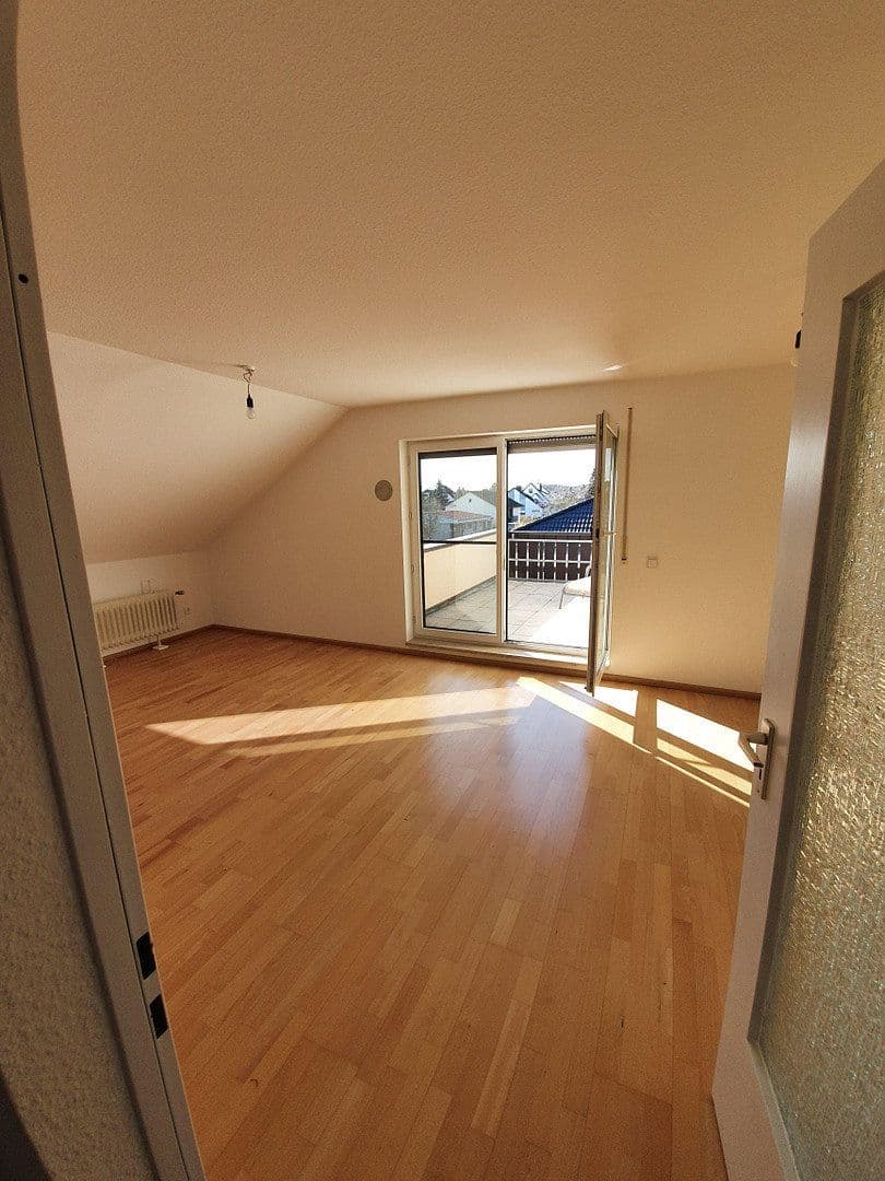 Pronájem bytu 3+1 90 m², Großenseebach, Bavorsko Pronájem bytu 3+1 90 m², Großenseebach, Bavorsko