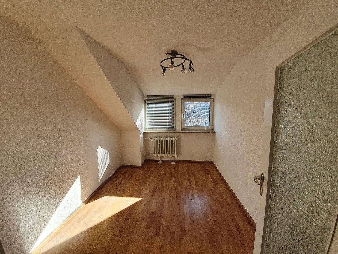 Pronájem bytu 3+1 90 m², Großenseebach, Bavorsko Pronájem bytu 3+1 90 m², Großenseebach, Bavorsko
