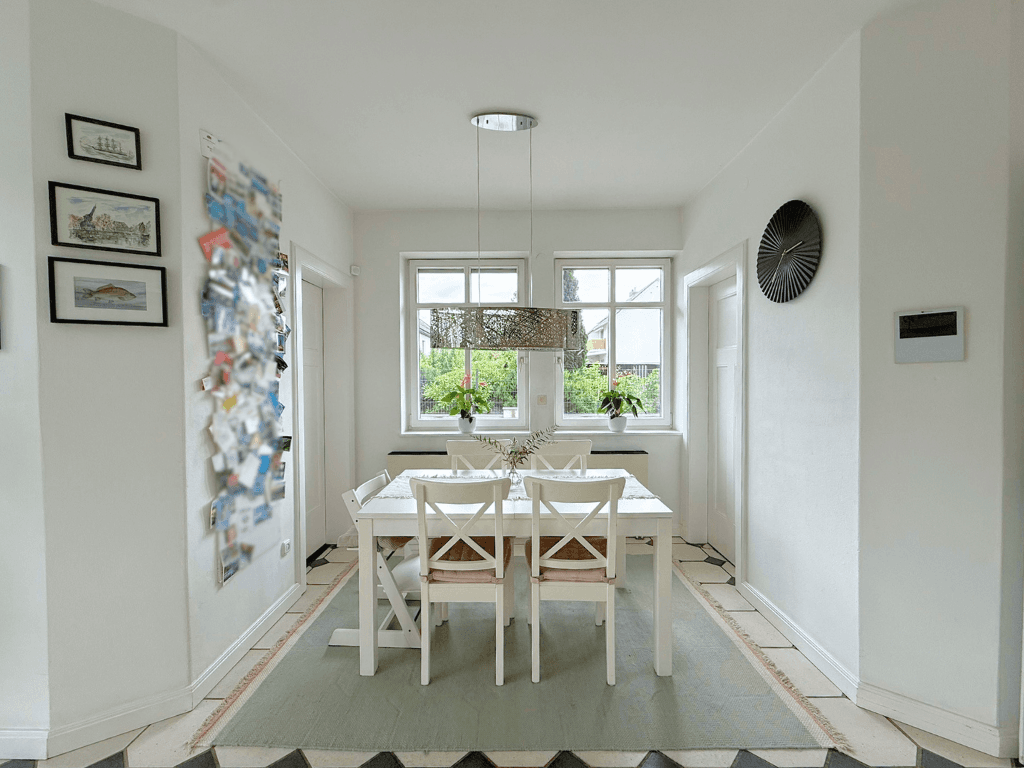 Prodej domu 400 m², pozemek 1.684 m², Bienenbüttel, Dolní Sasko Prodej domu 400 m², pozemek 1.684 m², Bienenbüttel, Dolní Sasko