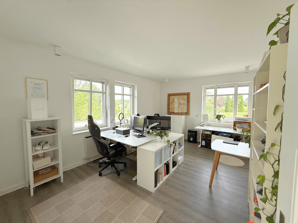 Prodej domu 400 m², pozemek 1.684 m², Bienenbüttel, Dolní Sasko Prodej domu 400 m², pozemek 1.684 m², Bienenbüttel, Dolní Sasko