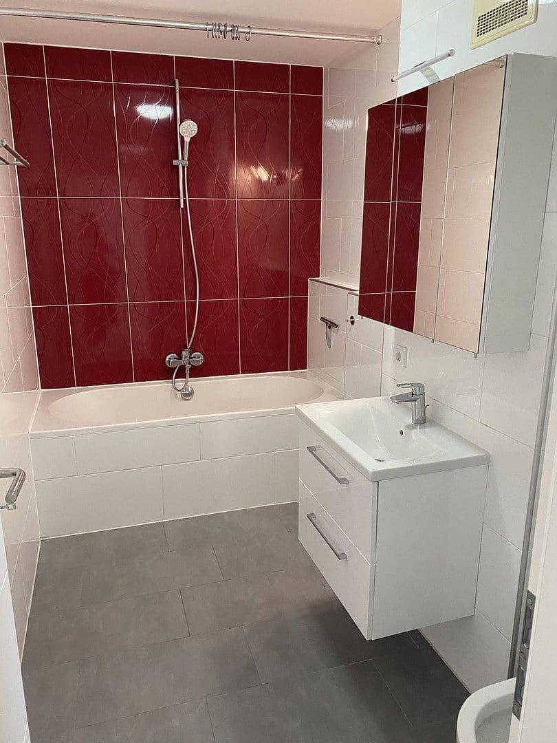 Prodej bytu 2+1 56 m², Cusanusstr. 36, Ingolstadt, Bavorsko Prodej bytu 2+1 56 m², Cusanusstr. 36, Ingolstadt, Bavorsko
