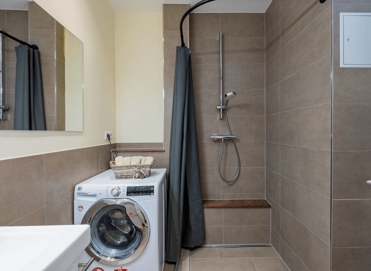 Prodej bytu 2+1 61 m², Berlin, Berlín Prodej bytu 2+1 61 m², Berlin, Berlín