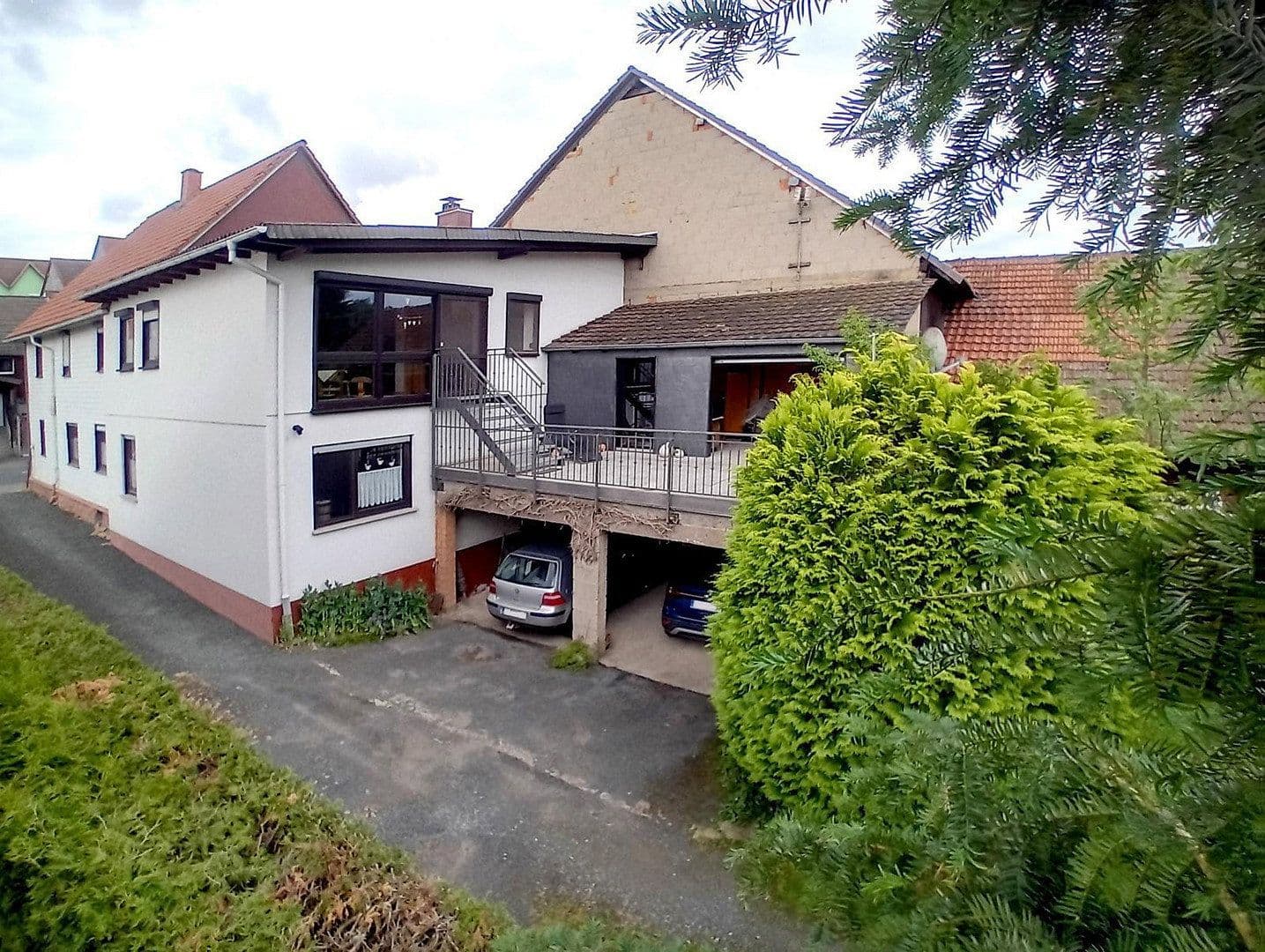Prodej domu 280 m², pozemek 2.700 m², Kirtorf, Hessen Prodej domu 280 m², pozemek 2.700 m², Kirtorf, Hessen