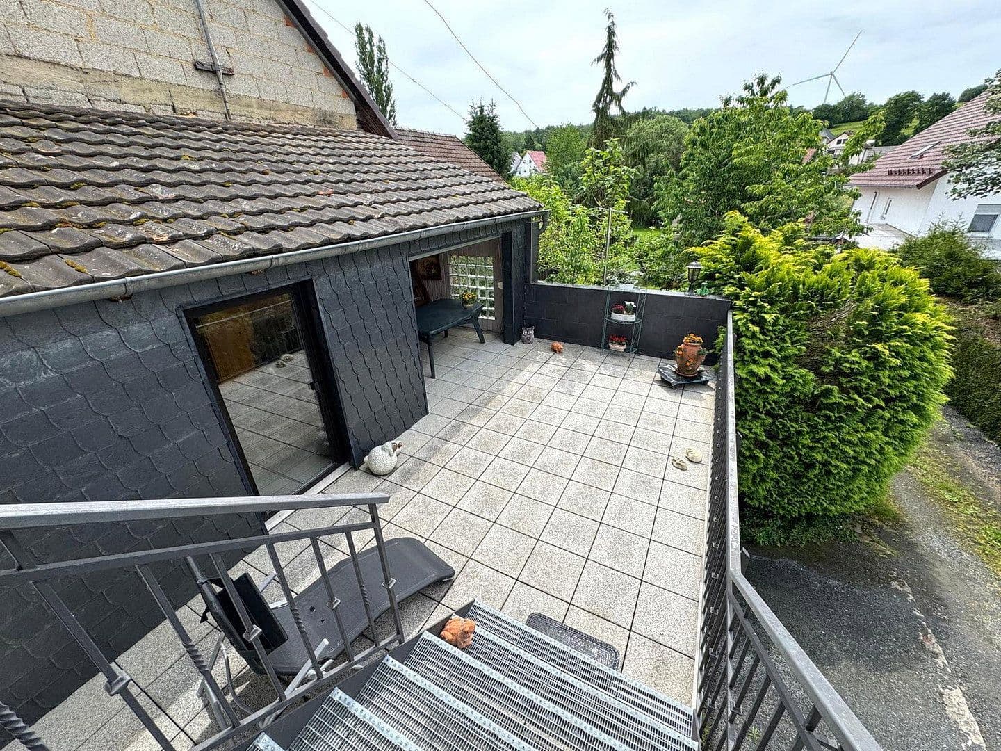 Prodej domu 280 m², pozemek 2.700 m², Kirtorf, Hessen Prodej domu 280 m², pozemek 2.700 m², Kirtorf, Hessen