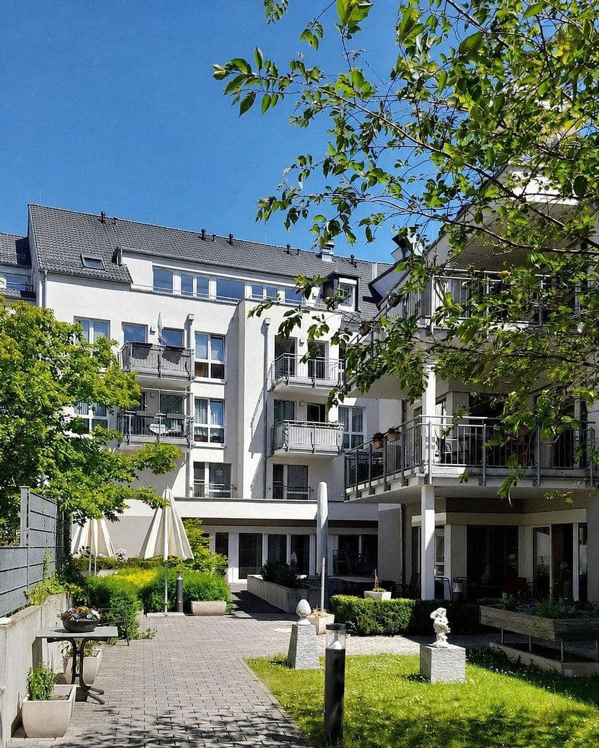 Prodej bytu 1+1 105 m², Regensburger Straße 59, Nürnberg, Bavorsko Prodej bytu 1+1 105 m², Regensburger Straße 59, Nürnberg, Bavorsko