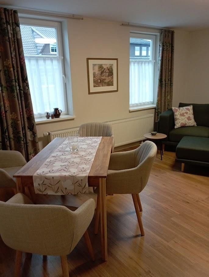 Prodej domu 145 m², pozemek 1.113 m², Katlenburg-Lindau, Dolní Sasko Prodej domu 145 m², pozemek 1.113 m², Katlenburg-Lindau, Dolní Sasko