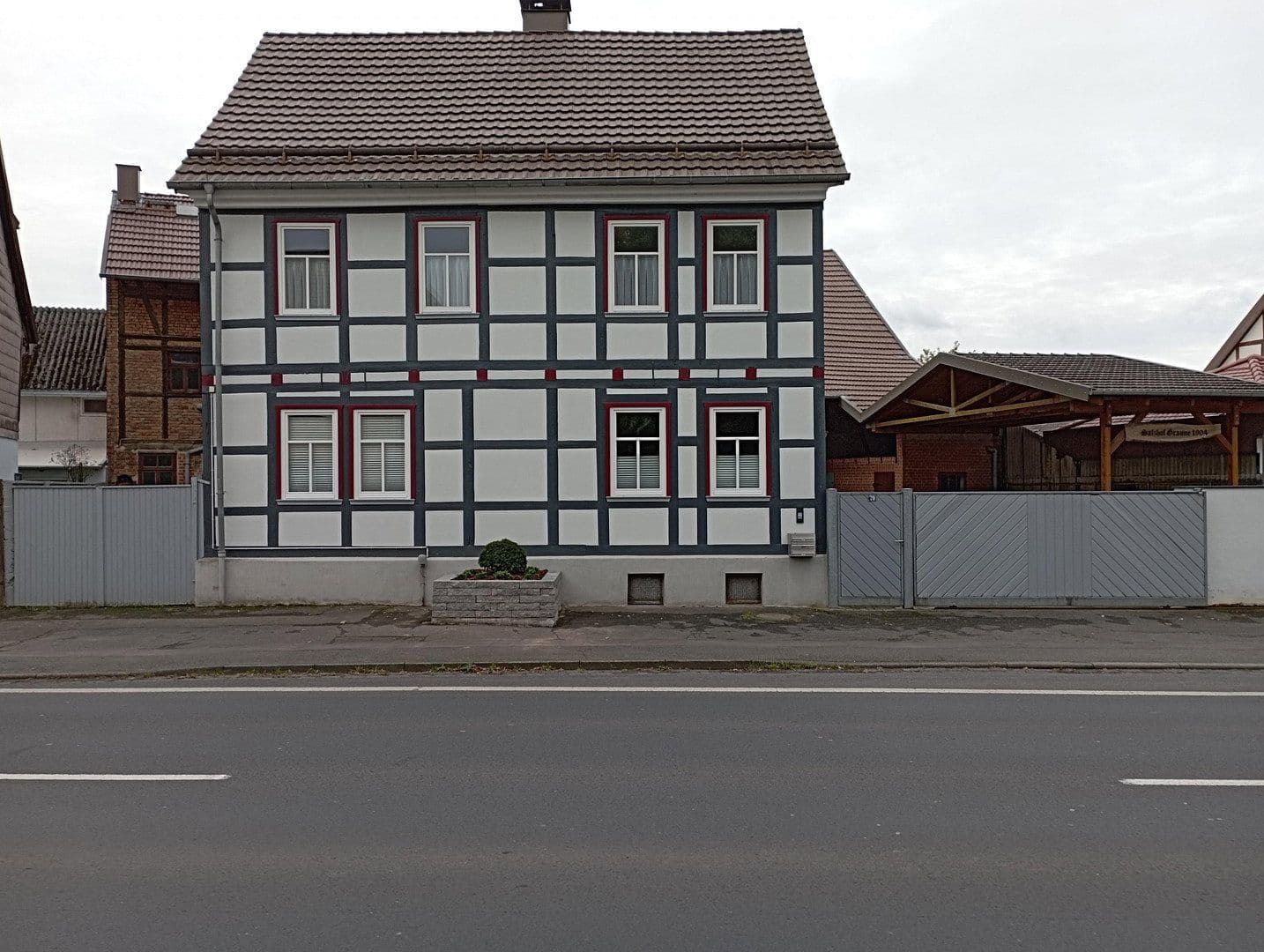 Prodej domu 145 m², pozemek 1.113 m², Katlenburg-Lindau, Dolní Sasko Prodej domu 145 m², pozemek 1.113 m², Katlenburg-Lindau, Dolní Sasko
