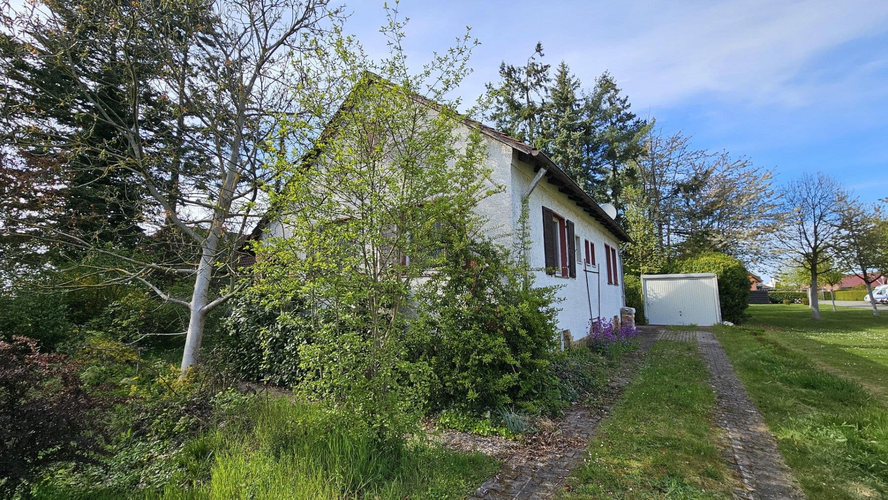 Prodej domu 136 m², pozemek 1.200 m², Celler Str. 23, Wittingen, Dolní Sasko Prodej domu 136 m², pozemek 1.200 m², Celler Str. 23, Wittingen, Dolní Sasko