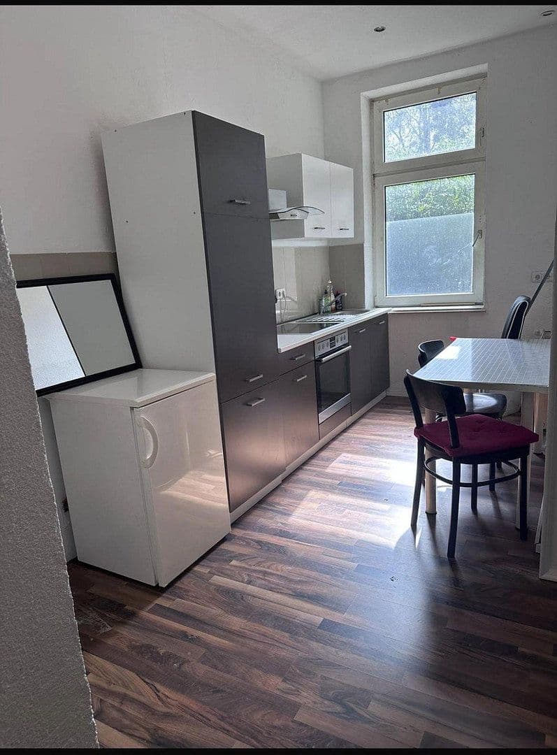 Prodej domu 200 m², pozemek 404 m², Kölner Straße 22, Mönchengladbach, Severní Porýní-Vestfálsko Prodej domu 200 m², pozemek 404 m², Kölner Straße 22, Mönchengladbach, Severní Porýní-Vestfálsko