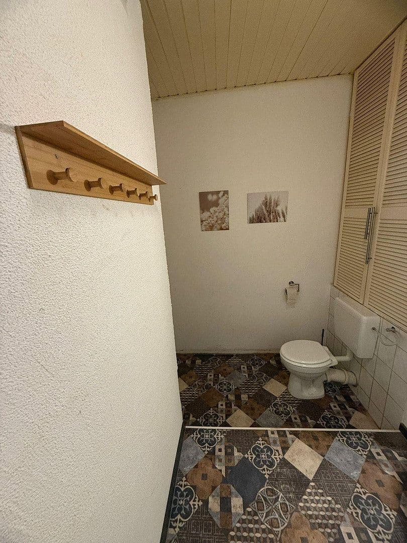 Prodej domu 200 m², pozemek 404 m², Kölner Straße 22, Mönchengladbach, Severní Porýní-Vestfálsko Prodej domu 200 m², pozemek 404 m², Kölner Straße 22, Mönchengladbach, Severní Porýní-Vestfálsko