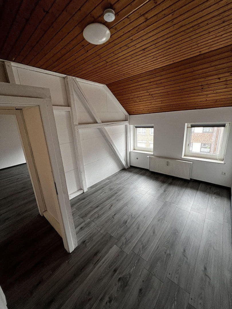 Prodej domu 200 m², pozemek 404 m², Kölner Straße 22, Mönchengladbach, Severní Porýní-Vestfálsko Prodej domu 200 m², pozemek 404 m², Kölner Straße 22, Mönchengladbach, Severní Porýní-Vestfálsko