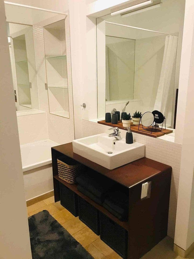 Prodej bytu 1+1 70 m², Berlin, Berlín Prodej bytu 1+1 70 m², Berlin, Berlín