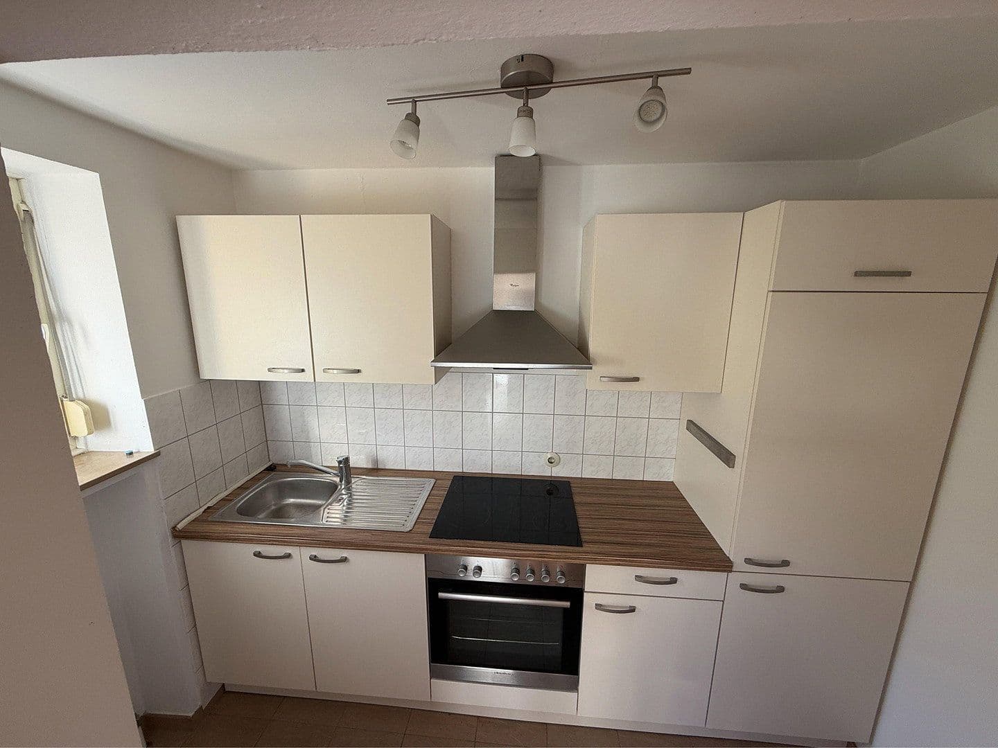 Pronájem bytu 2+1 54 m², Schöpfstraße 9, Nürnberg, Bavorsko Pronájem bytu 2+1 54 m², Schöpfstraße 9, Nürnberg, Bavorsko