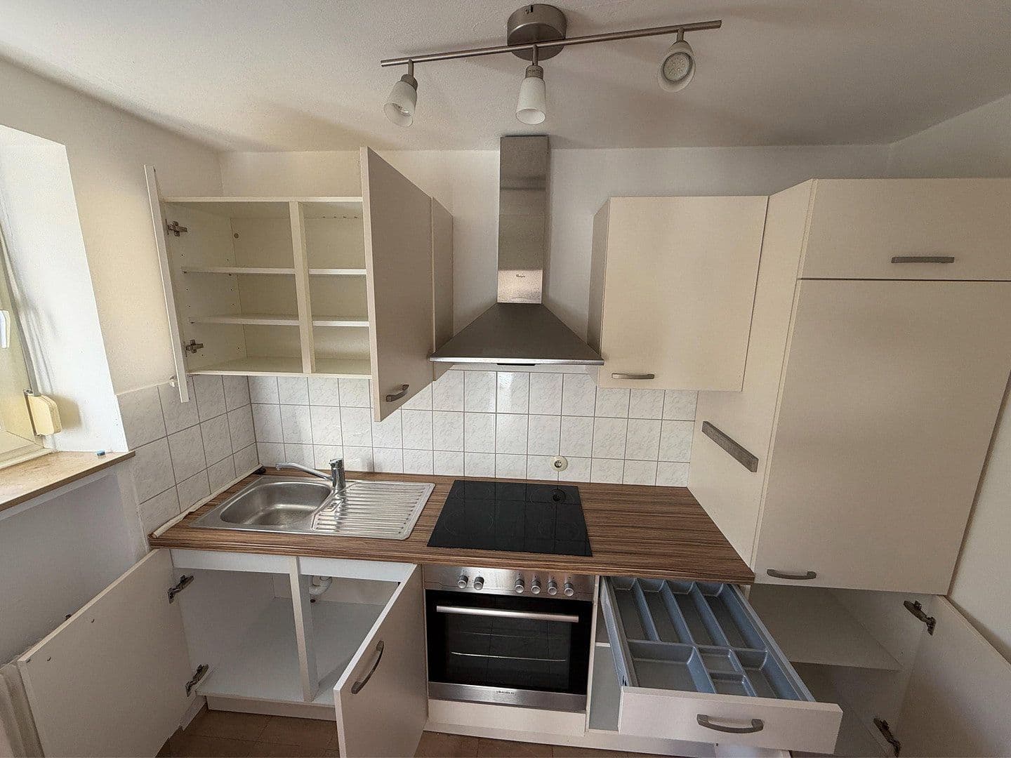 Pronájem bytu 2+1 54 m², Schöpfstraße 9, Nürnberg, Bavorsko Pronájem bytu 2+1 54 m², Schöpfstraße 9, Nürnberg, Bavorsko