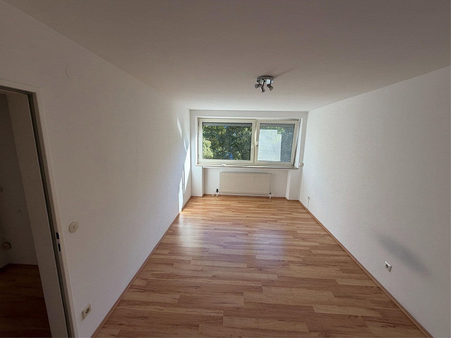 Pronájem bytu 2+1 54 m², Schöpfstraße 9, Nürnberg, Bavorsko Pronájem bytu 2+1 54 m², Schöpfstraße 9, Nürnberg, Bavorsko