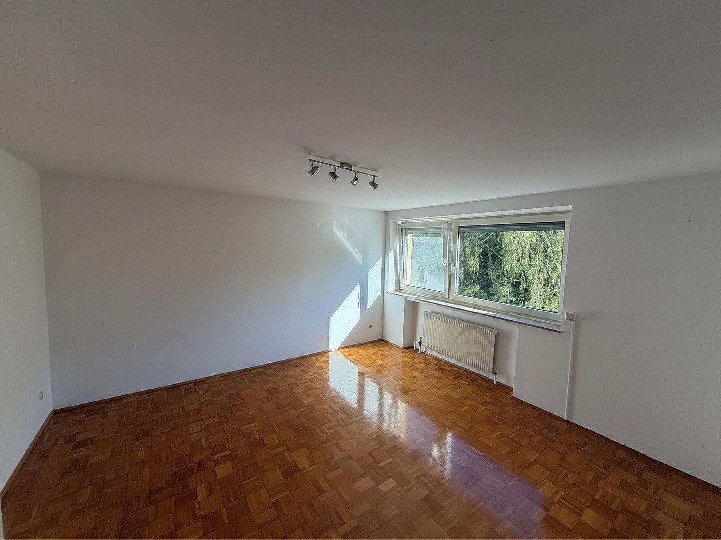 Pronájem bytu 2+1 54 m², Schöpfstraße 9, Nürnberg, Bavorsko Pronájem bytu 2+1 54 m², Schöpfstraße 9, Nürnberg, Bavorsko