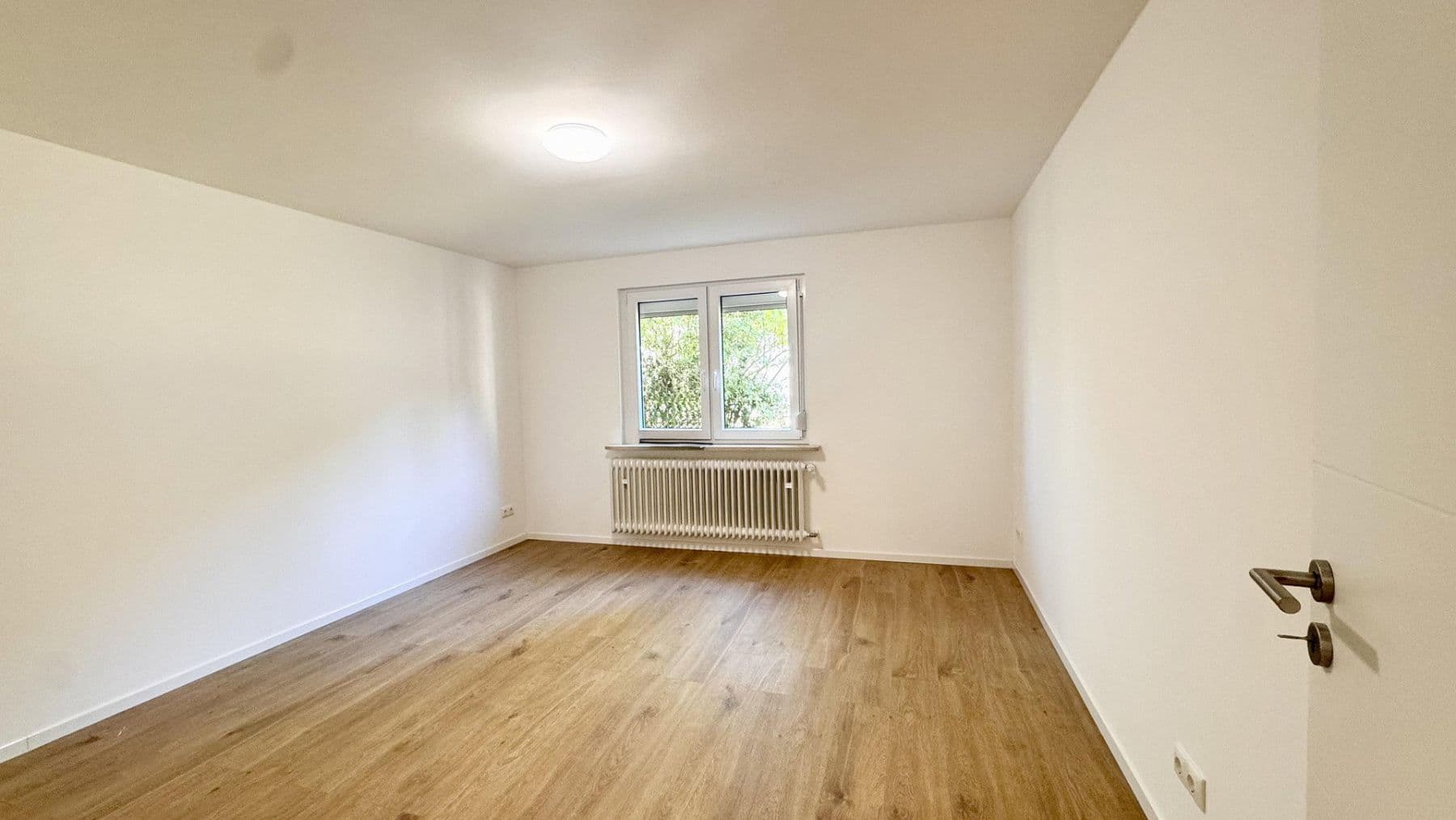Prodej domu 177 m², pozemek 564 m², Nicolaus-Zech-Str. 38, Coburg, Bavorsko Prodej domu 177 m², pozemek 564 m², Nicolaus-Zech-Str. 38, Coburg, Bavorsko