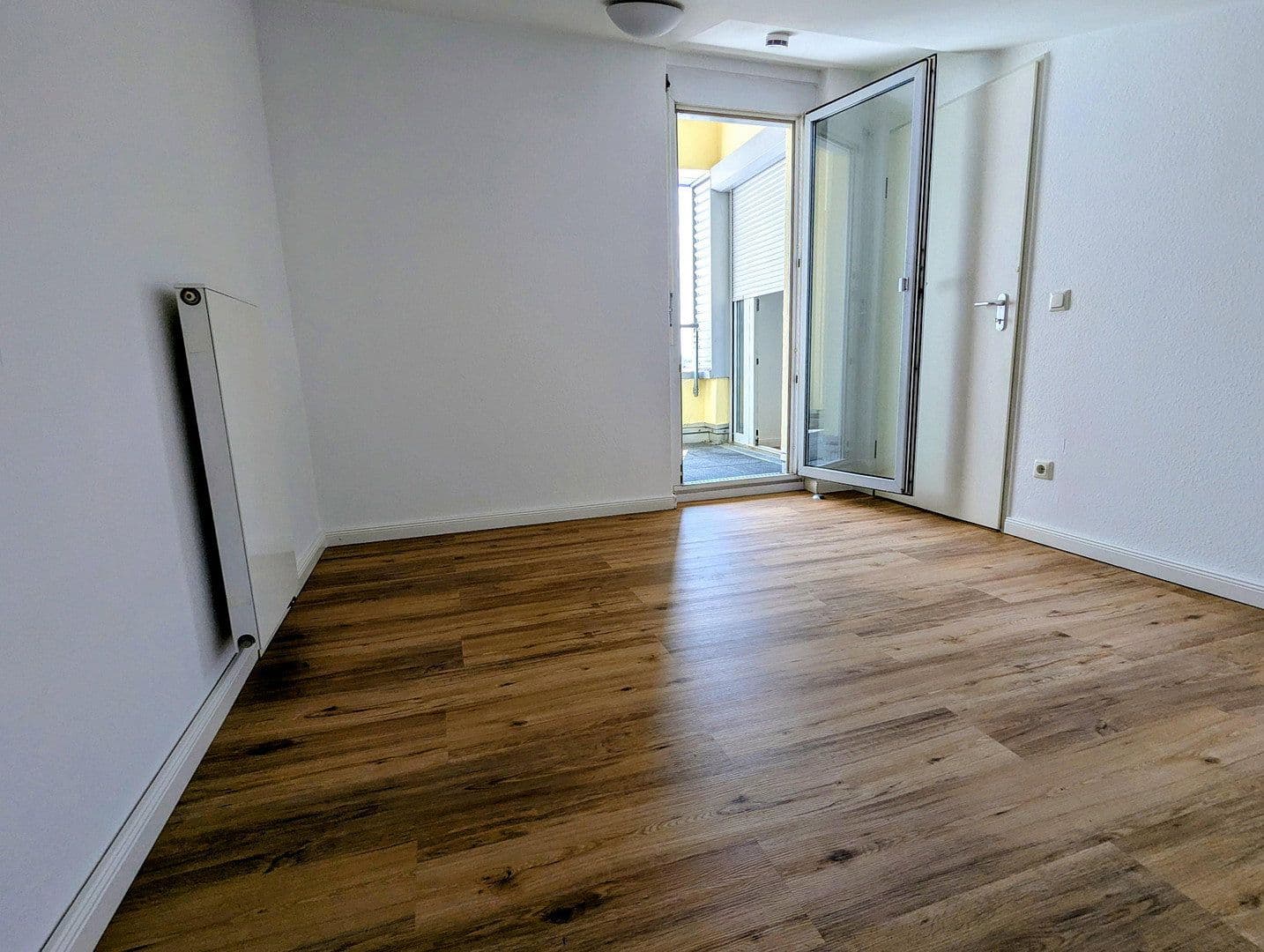 Prodej bytu 2+1 56 m², Reilinger Straße 2, Hockenheim, Bádensko-Württembersko Prodej bytu 2+1 56 m², Reilinger Straße 2, Hockenheim, Bádensko-Württembersko