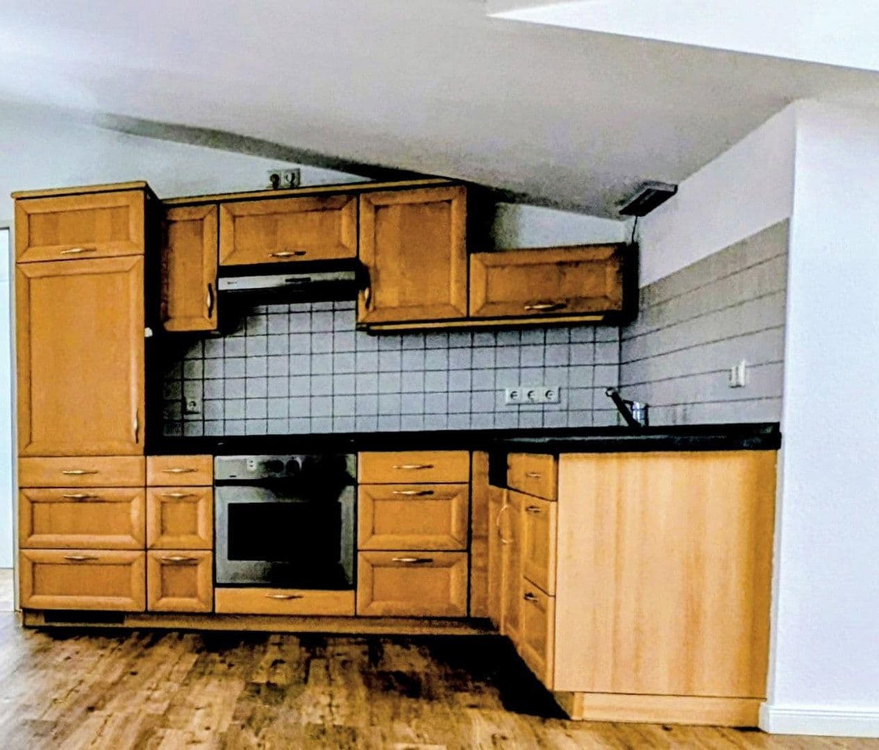 Prodej bytu 2+1 56 m², Reilinger Straße 2, Hockenheim, Bádensko-Württembersko Prodej bytu 2+1 56 m², Reilinger Straße 2, Hockenheim, Bádensko-Württembersko