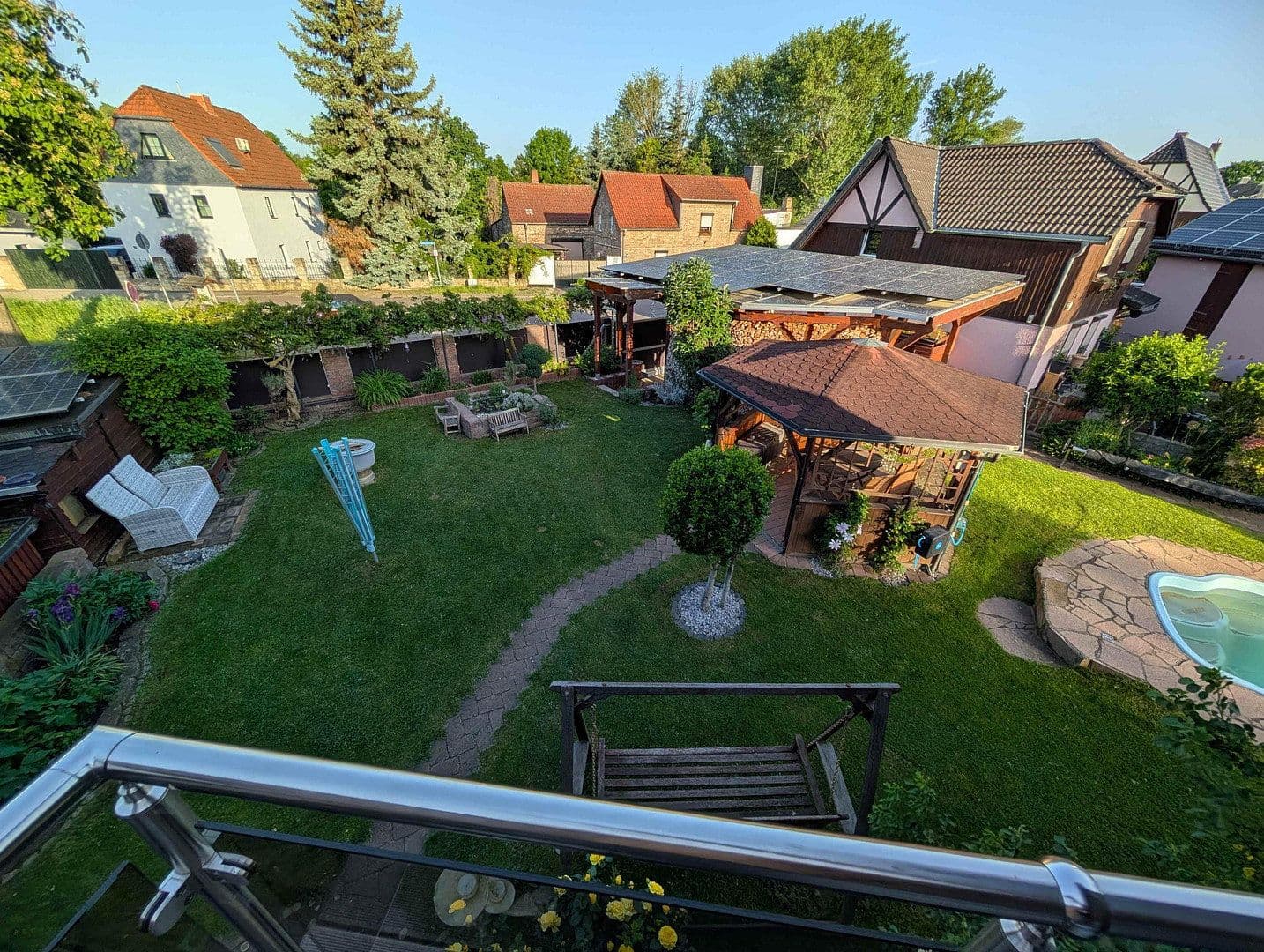 Prodej domu 240 m², pozemek 800 m², Schkopau, Sasko-Anhaltsko Prodej domu 240 m², pozemek 800 m², Schkopau, Sasko-Anhaltsko