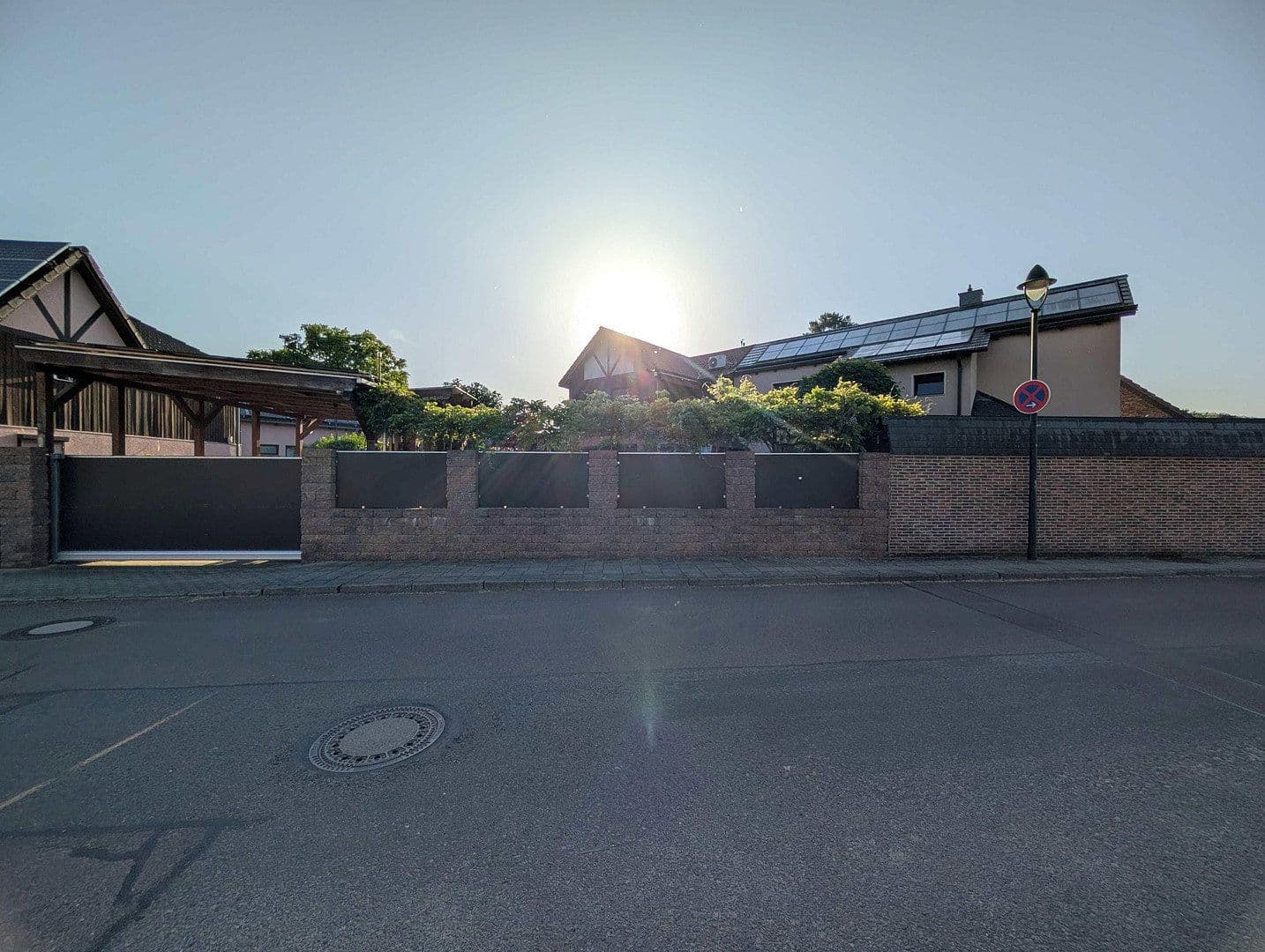Prodej domu 240 m², pozemek 800 m², Schkopau, Sasko-Anhaltsko Prodej domu 240 m², pozemek 800 m², Schkopau, Sasko-Anhaltsko