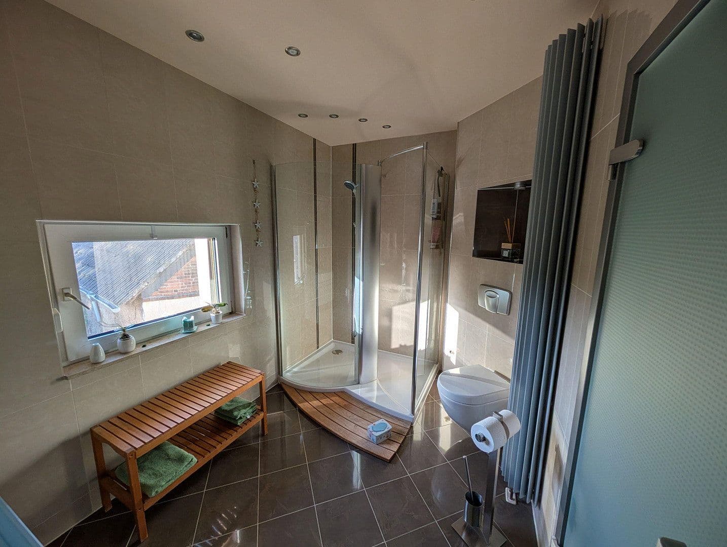 Prodej domu 240 m², pozemek 800 m², Schkopau, Sasko-Anhaltsko Prodej domu 240 m², pozemek 800 m², Schkopau, Sasko-Anhaltsko