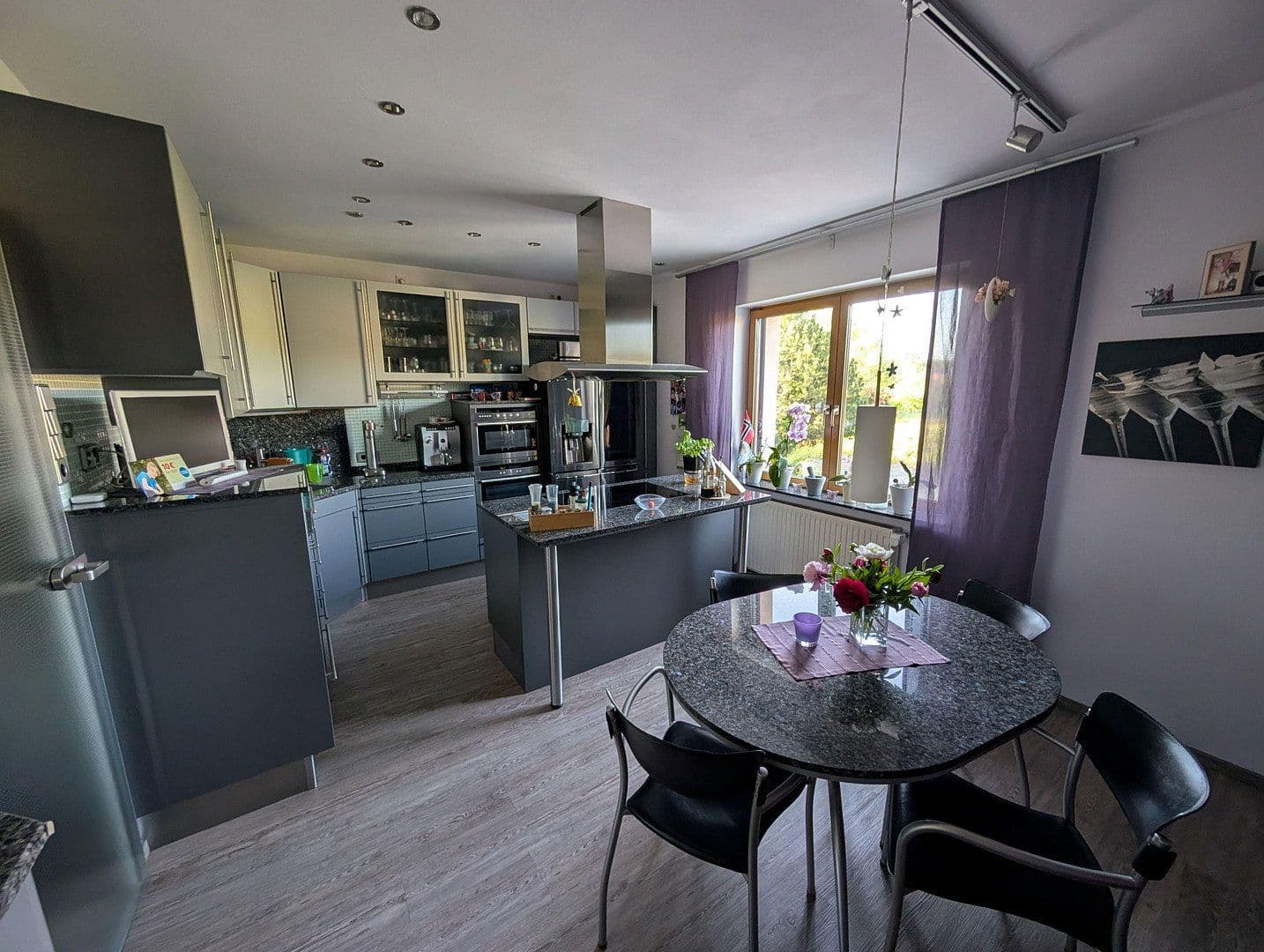 Prodej domu 240 m², pozemek 800 m², Schkopau, Sasko-Anhaltsko Prodej domu 240 m², pozemek 800 m², Schkopau, Sasko-Anhaltsko