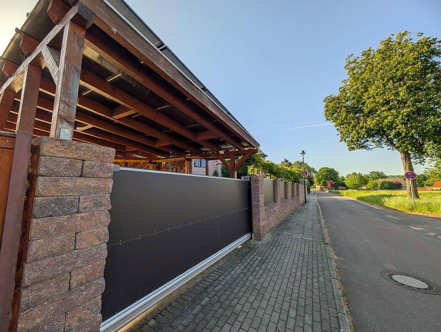 Prodej domu 240 m², pozemek 800 m², Schkopau, Sasko-Anhaltsko Prodej domu 240 m², pozemek 800 m², Schkopau, Sasko-Anhaltsko