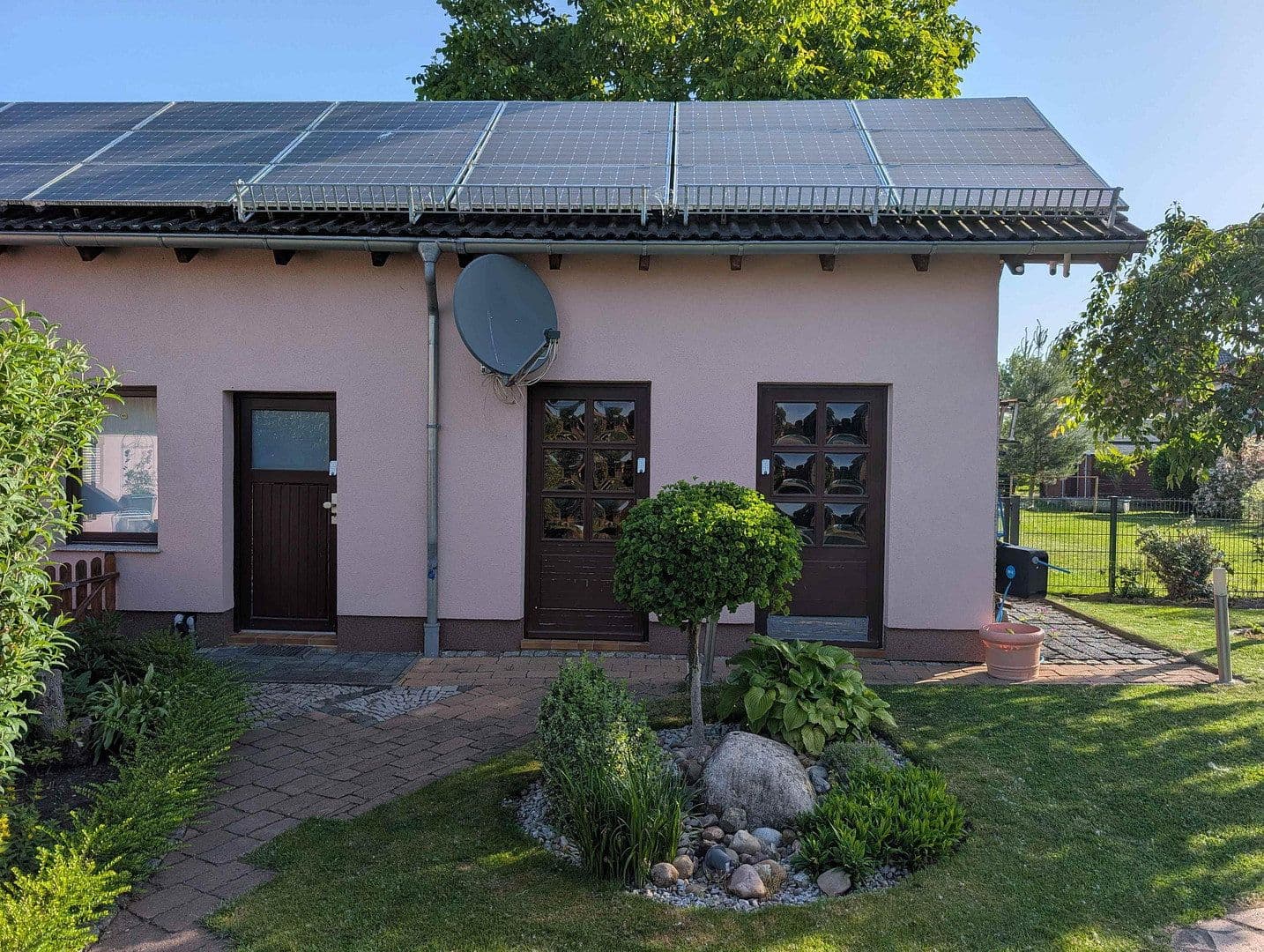 Prodej domu 240 m², pozemek 800 m², Schkopau, Sasko-Anhaltsko Prodej domu 240 m², pozemek 800 m², Schkopau, Sasko-Anhaltsko