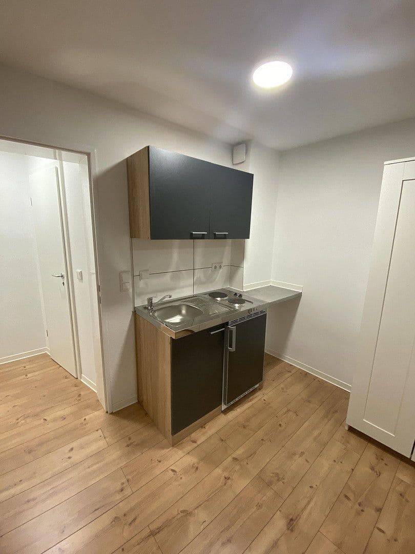Pronájem bytu 1+1 24 m², Mannheim, Bádensko-Württembersko Pronájem bytu 1+1 24 m², Mannheim, Bádensko-Württembersko
