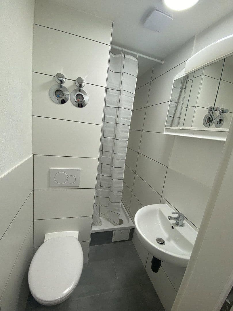 Pronájem bytu 1+1 24 m², Mannheim, Bádensko-Württembersko Pronájem bytu 1+1 24 m², Mannheim, Bádensko-Württembersko