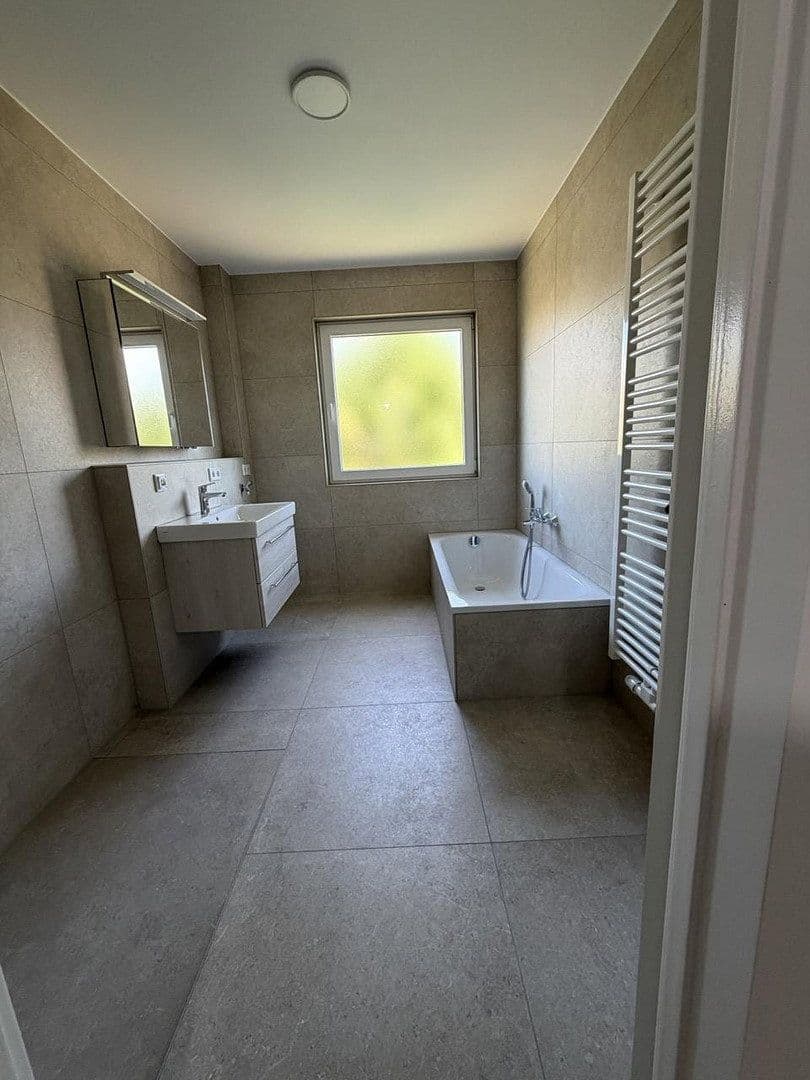 Pronájem bytu 2+1 69 m², Erlangen, Bavorsko Pronájem bytu 2+1 69 m², Erlangen, Bavorsko