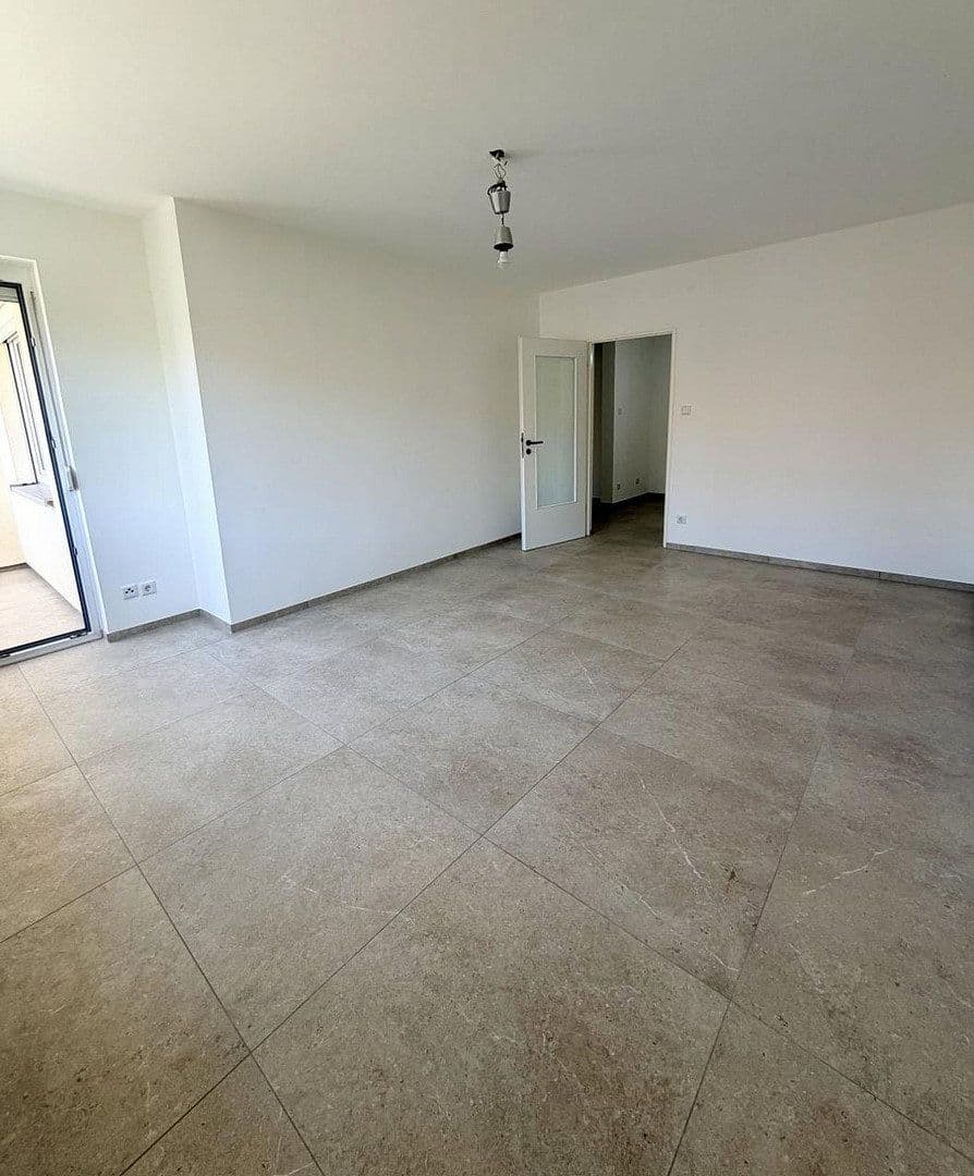 Pronájem bytu 2+1 69 m², Erlangen, Bavorsko Pronájem bytu 2+1 69 m², Erlangen, Bavorsko