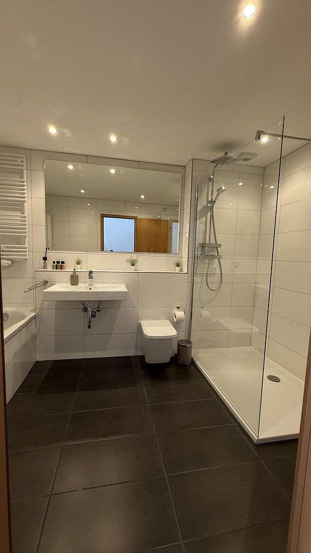 Prodej domu 145 m², pozemek 232 m², Neckarsteinach, Hessen Prodej domu 145 m², pozemek 232 m², Neckarsteinach, Hessen