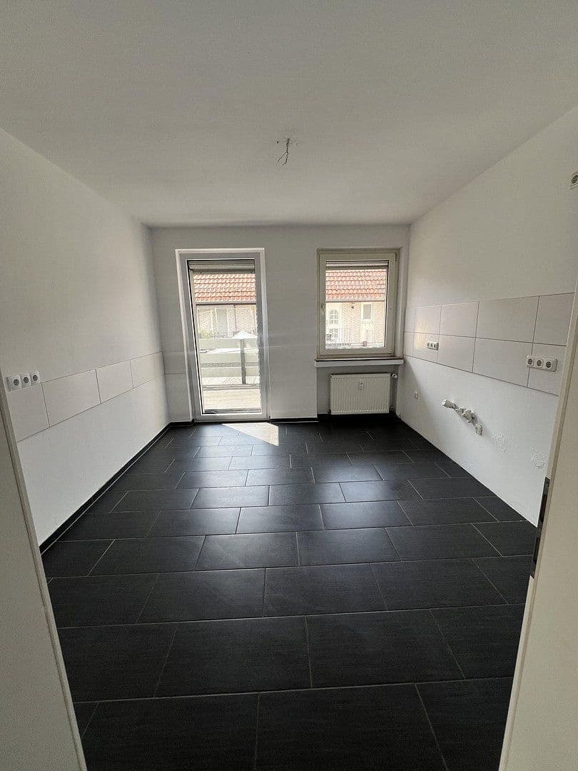 Pronájem bytu 4+1 105 m², Hofgeismar, Hessen Pronájem bytu 4+1 105 m², Hofgeismar, Hessen
