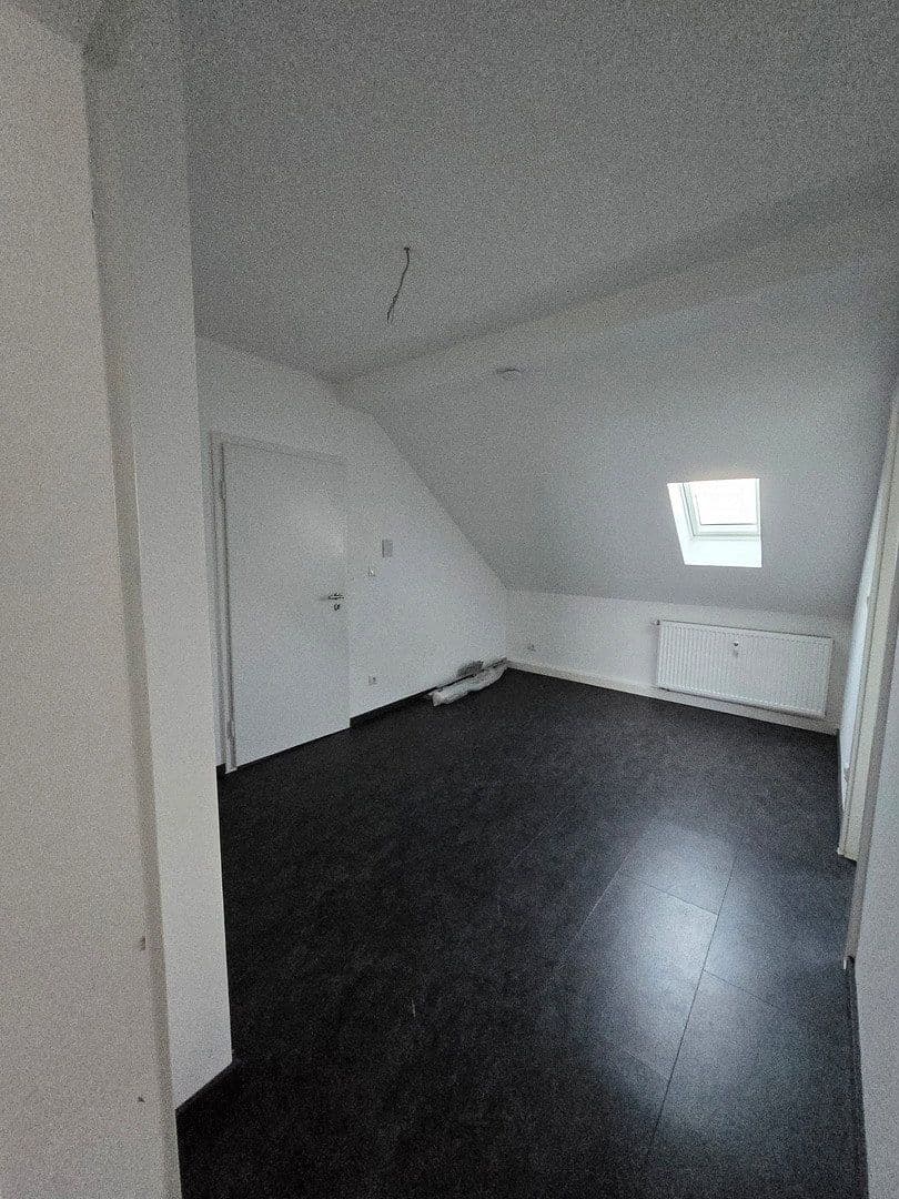 Pronájem bytu 3+1 85 m², Augustastraße 41-43, Duisburg Alt-Homberg, Severní Porýní-Vestfálsko Pronájem bytu 3+1 85 m², Augustastraße 41-43, Duisburg Alt-Homberg, Severní Porýní-Vestfálsko