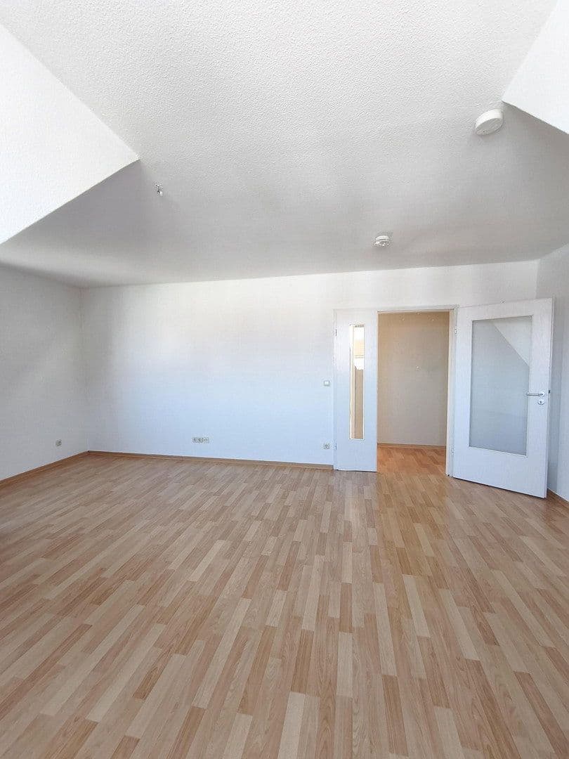 Pronájem bytu 3+1 76 m², Weißenfels, Sasko-Anhaltsko Pronájem bytu 3+1 76 m², Weißenfels, Sasko-Anhaltsko