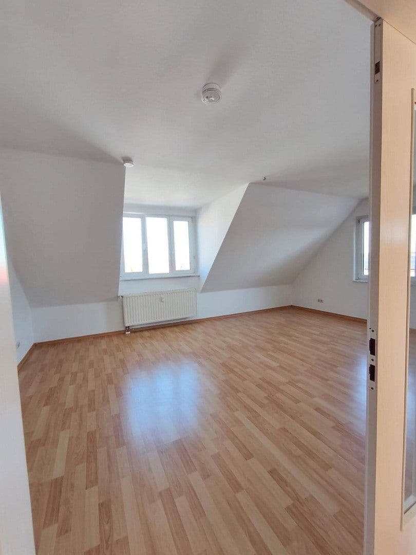 Pronájem bytu 3+1 76 m², Weißenfels, Sasko-Anhaltsko Pronájem bytu 3+1 76 m², Weißenfels, Sasko-Anhaltsko