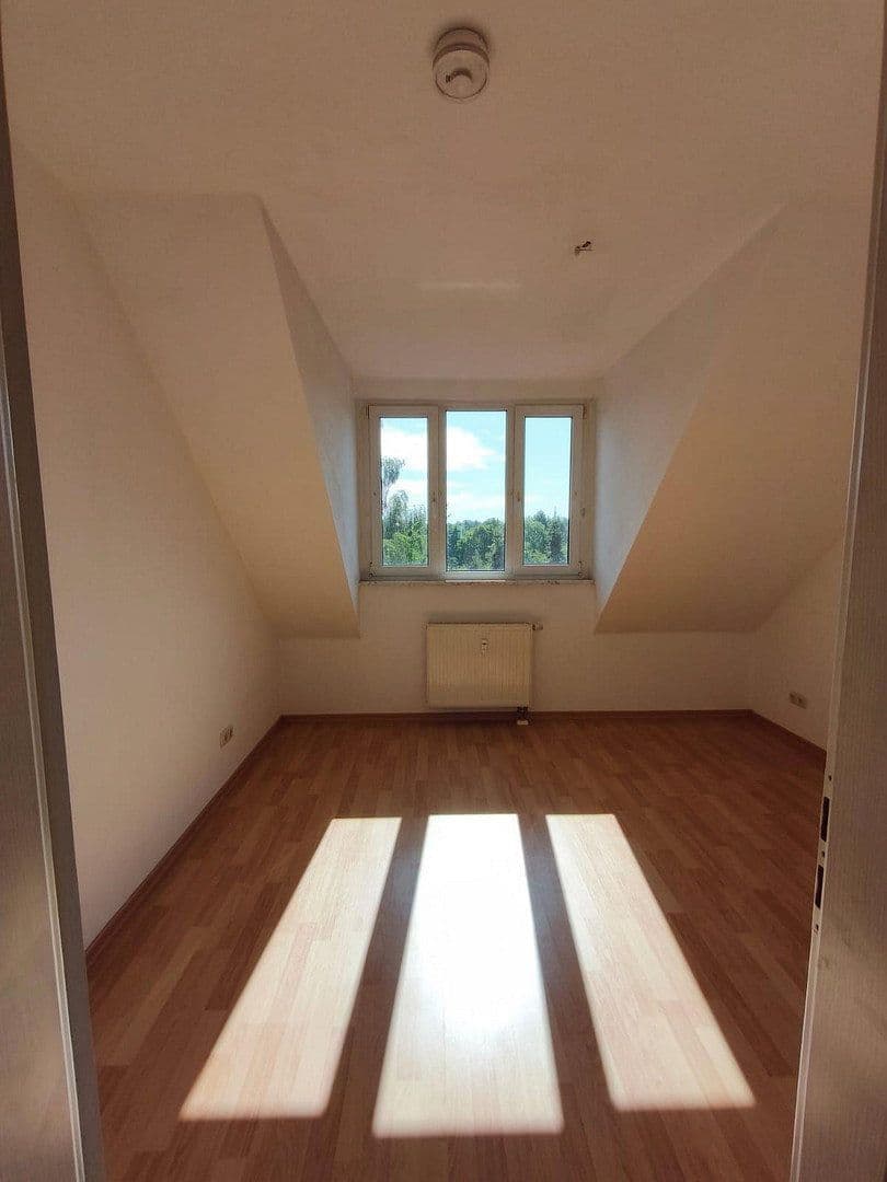 Pronájem bytu 3+1 76 m², Weißenfels, Sasko-Anhaltsko Pronájem bytu 3+1 76 m², Weißenfels, Sasko-Anhaltsko