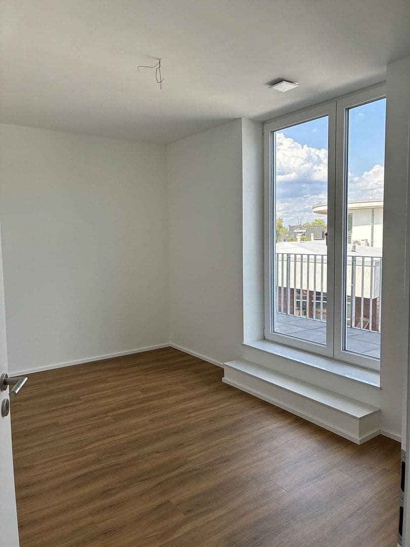 Pronájem bytu 4+1 97 m², Hamburger Landstr. 30, Wentorf bei Hamburg, Šlesvicko-Holštýnsko Pronájem bytu 4+1 97 m², Hamburger Landstr. 30, Wentorf bei Hamburg, Šlesvicko-Holštýnsko
