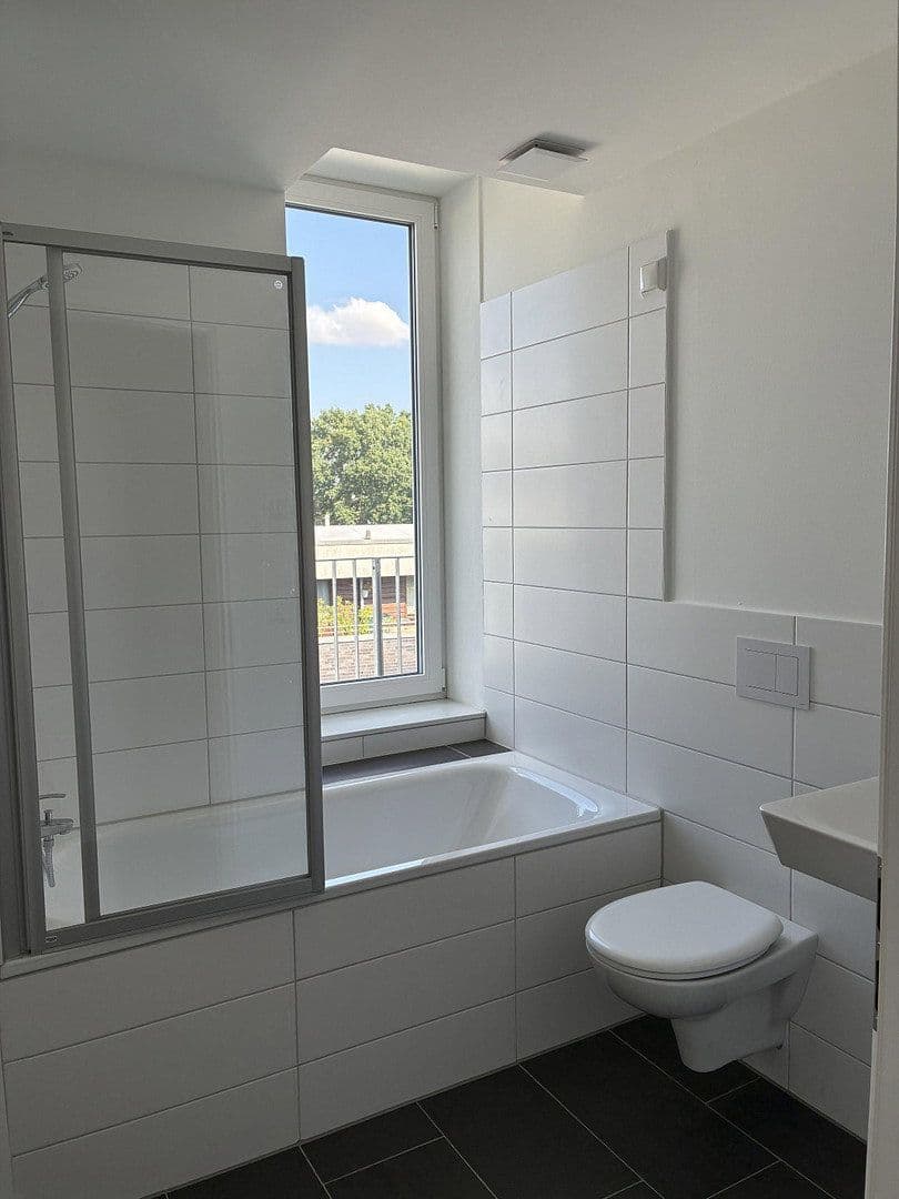Pronájem bytu 4+1 97 m², Hamburger Landstr. 30, Wentorf bei Hamburg, Šlesvicko-Holštýnsko Pronájem bytu 4+1 97 m², Hamburger Landstr. 30, Wentorf bei Hamburg, Šlesvicko-Holštýnsko