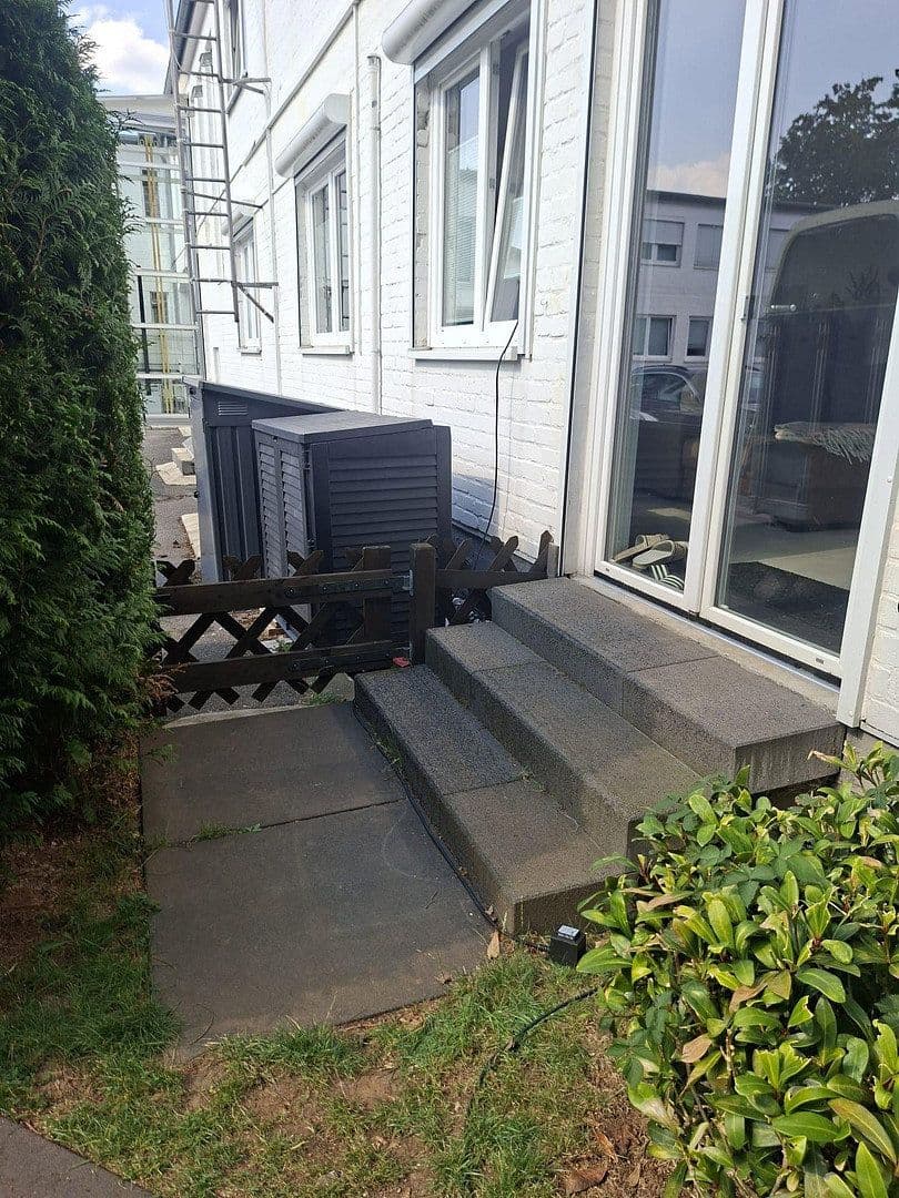 Pronájem bytu 3+1 130 m², Niedenstraße 13, Hilden, Severní Porýní-Vestfálsko Pronájem bytu 3+1 130 m², Niedenstraße 13, Hilden, Severní Porýní-Vestfálsko