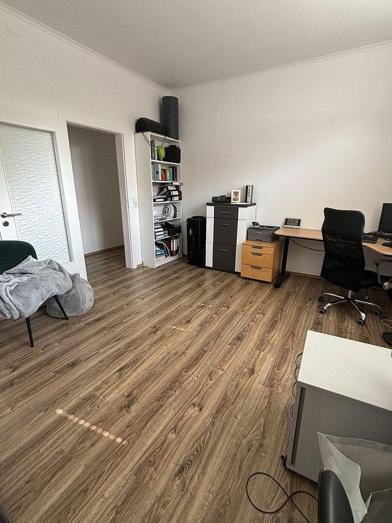 Pronájem bytu 3+1 130 m², Niedenstraße 13, Hilden, Severní Porýní-Vestfálsko Pronájem bytu 3+1 130 m², Niedenstraße 13, Hilden, Severní Porýní-Vestfálsko