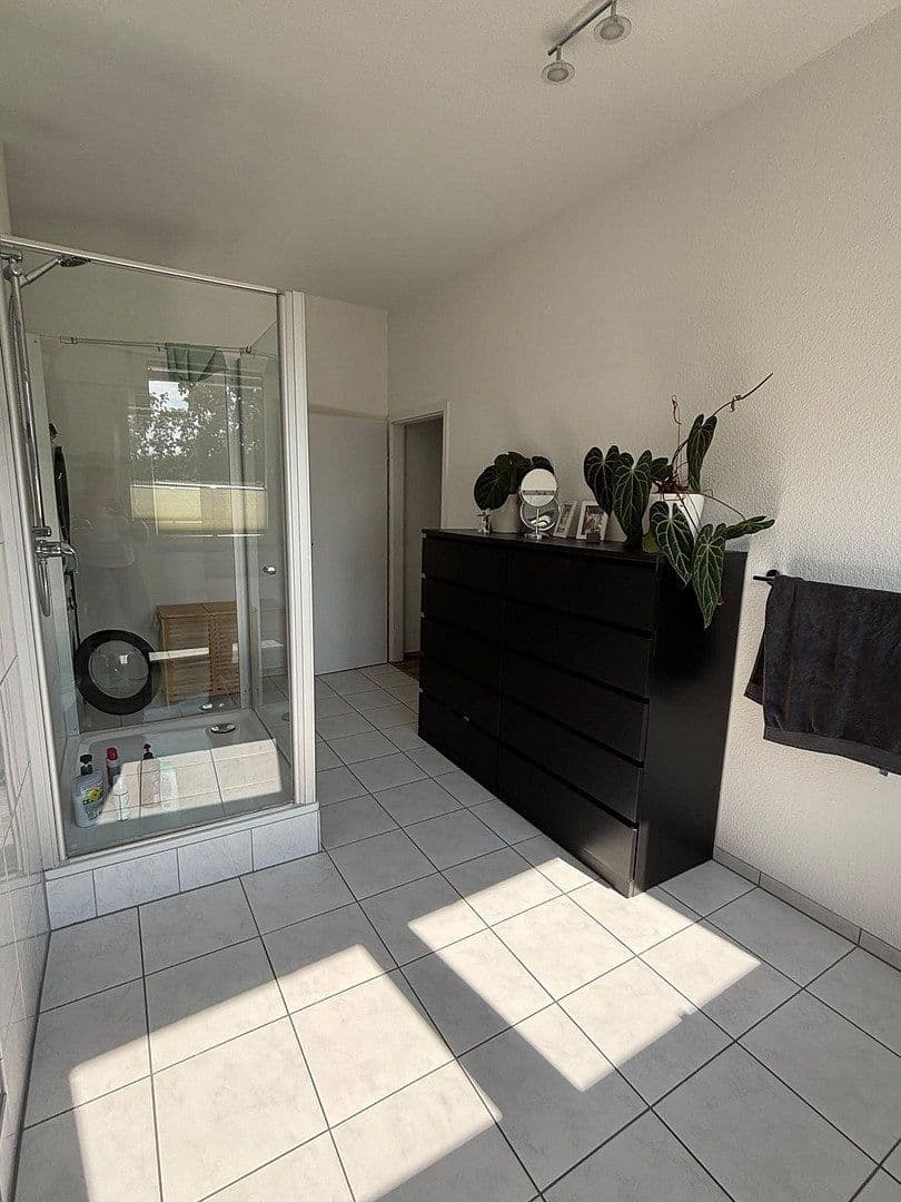 Pronájem bytu 3+1 130 m², Niedenstraße 13, Hilden, Severní Porýní-Vestfálsko Pronájem bytu 3+1 130 m², Niedenstraße 13, Hilden, Severní Porýní-Vestfálsko