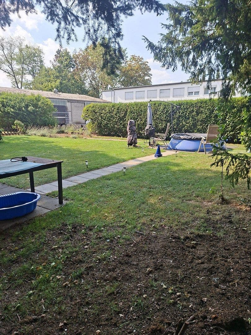 Pronájem bytu 3+1 130 m², Niedenstraße 13, Hilden, Severní Porýní-Vestfálsko Pronájem bytu 3+1 130 m², Niedenstraße 13, Hilden, Severní Porýní-Vestfálsko