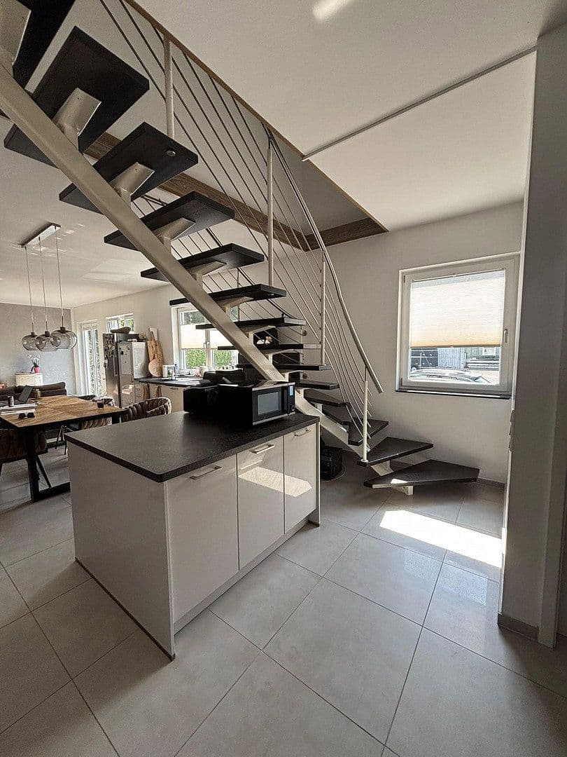 Pronájem bytu 3+1 130 m², Niedenstraße 13, Hilden, Severní Porýní-Vestfálsko Pronájem bytu 3+1 130 m², Niedenstraße 13, Hilden, Severní Porýní-Vestfálsko